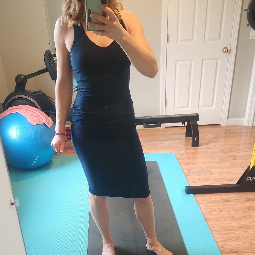 Black Sleeveless Bodycon Dress